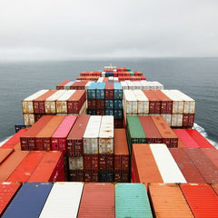 3,000 Shipping Containers Fell Into the Pacific Ocean Last Winter